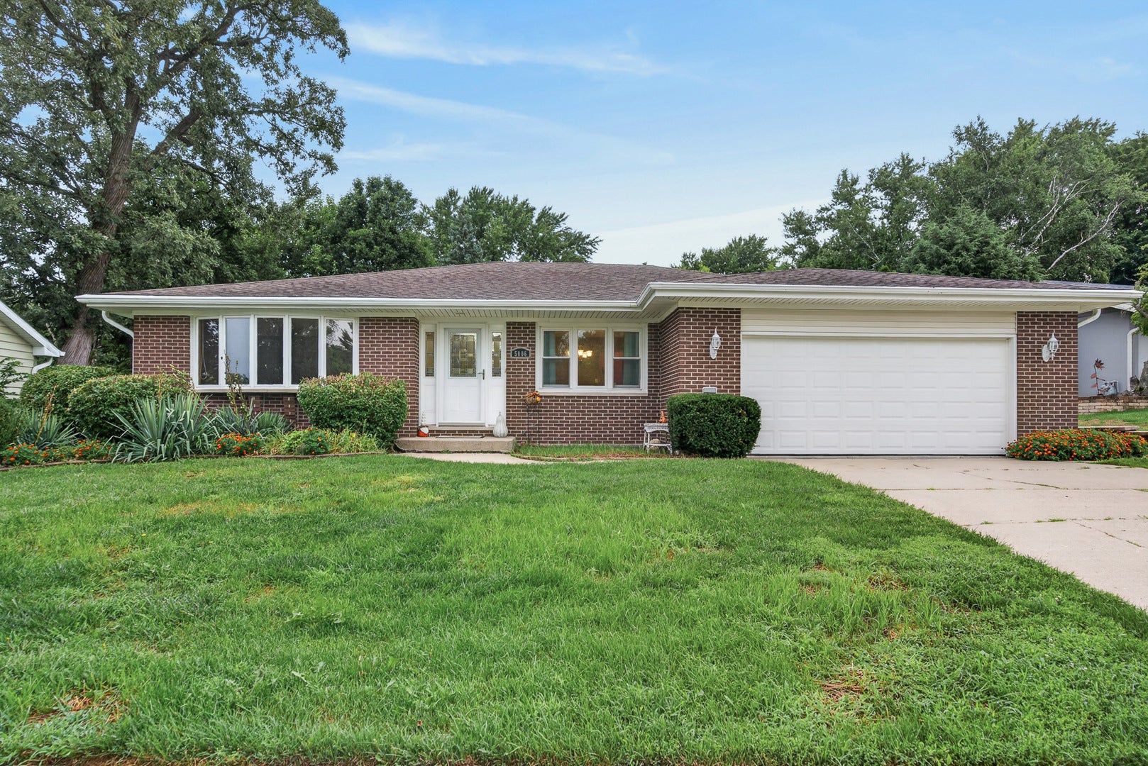 5006 W Oakwood Drive