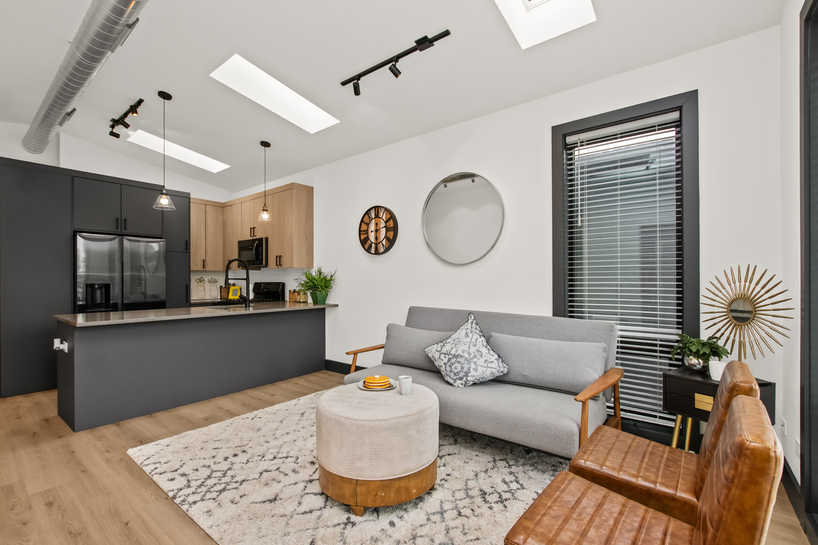 6508 S Ingleside Avenue