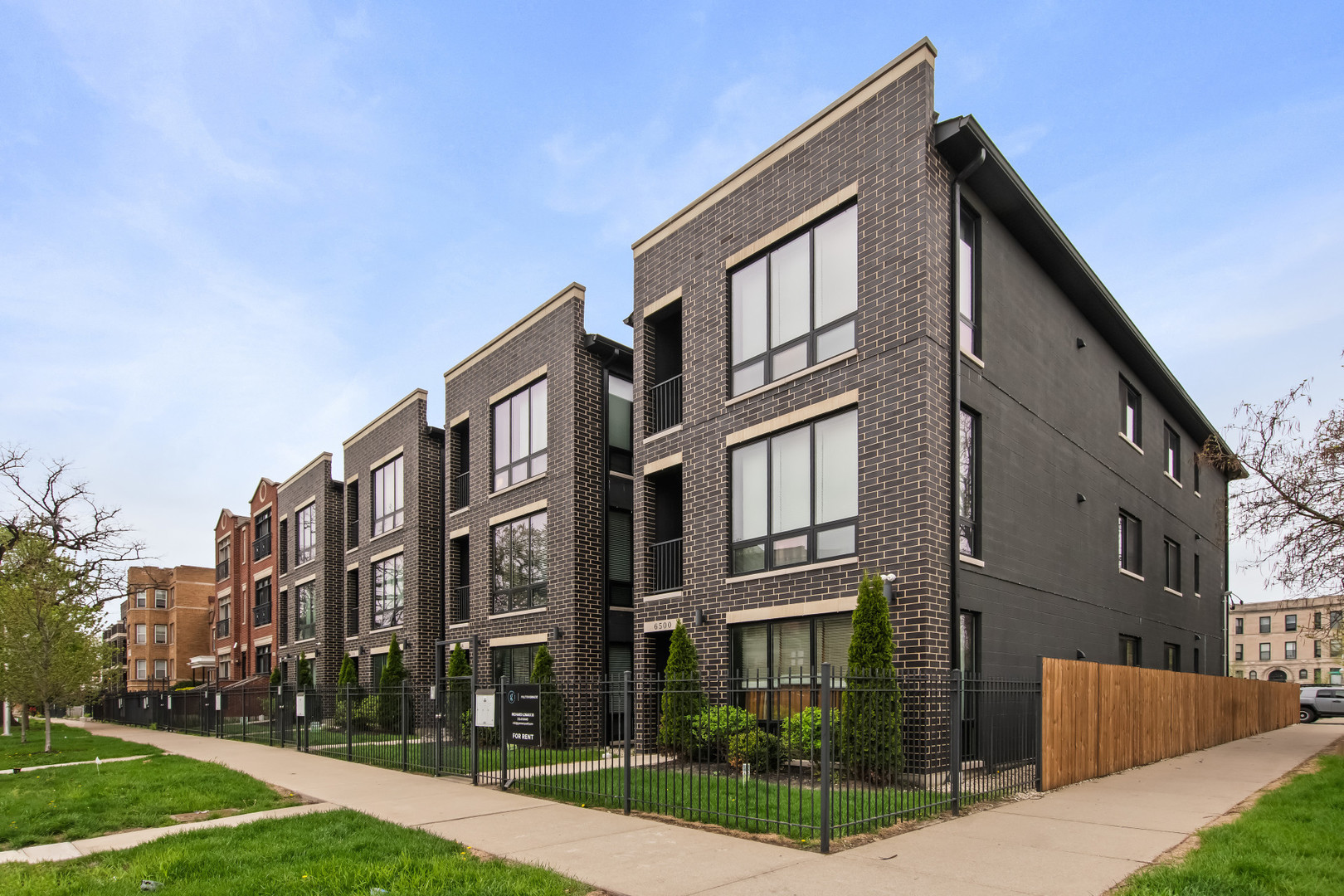 6508 S Ingleside Avenue