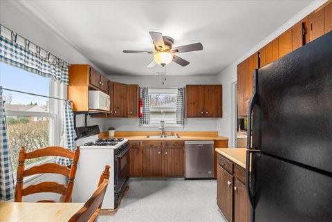 Tiny photo for 9546 Washington Avenue, Brookfield, IL 60513 (MLS # 12596650)