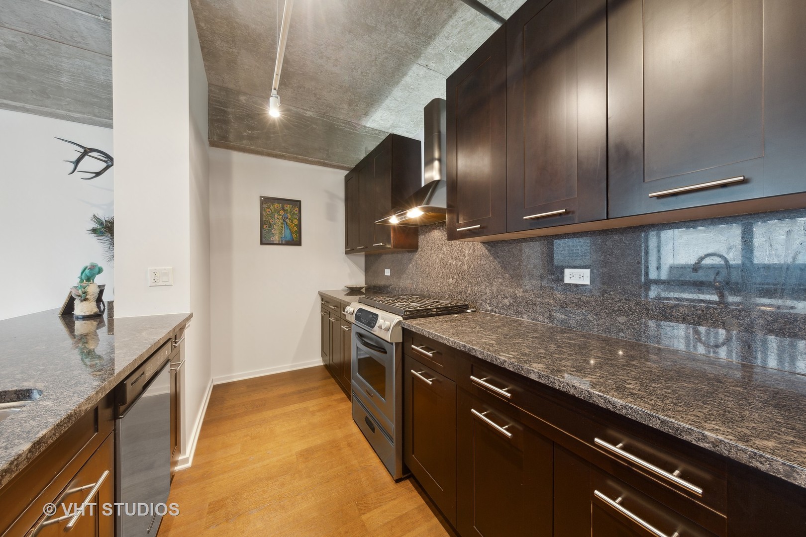 240 E Illinois Street 402
