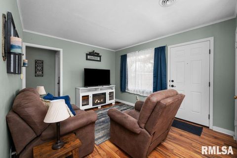 Tiny photo for 1617 W 38TH Street, Davenport, IA 52806 (MLS # QC4269664)