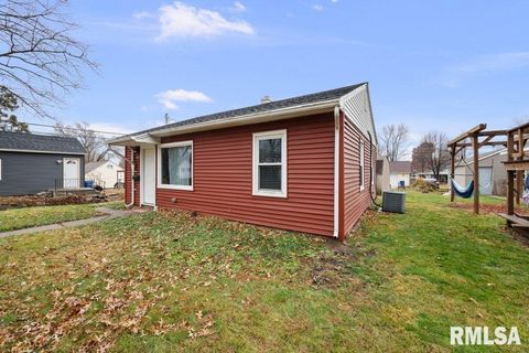 Tiny photo for 1617 W 38TH Street, Davenport, IA 52806 (MLS # QC4269664)