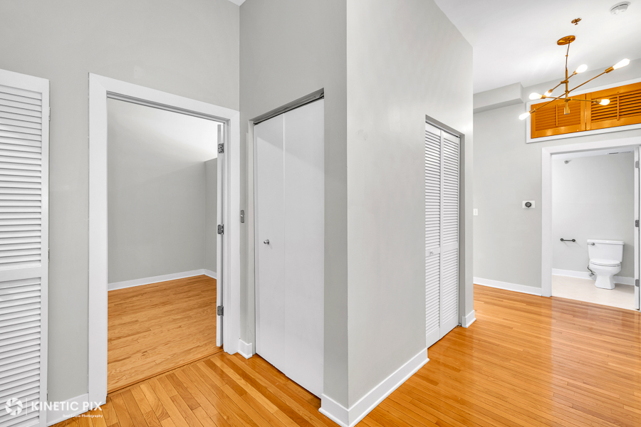 1 S LEAVITT Street 209