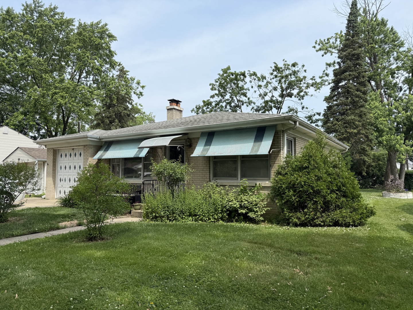 616 E Prairie Avenue