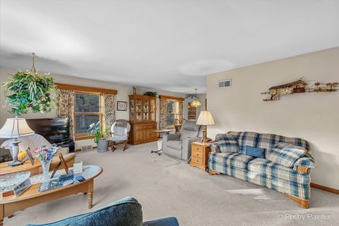Tiny photo for 612 3 Oaks Road, Cary, IL 60013 (MLS # 12514895)