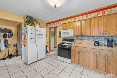 Tiny photo for 612 3 Oaks Road, Cary, IL 60013 (MLS # 12514895)