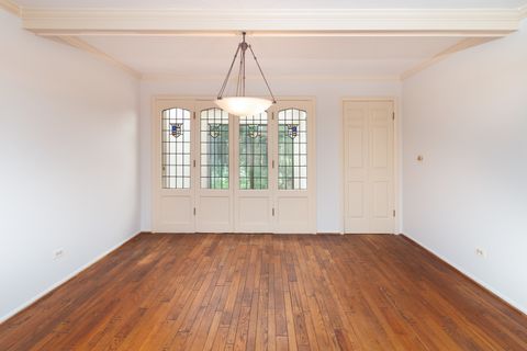 Tiny photo for 7 Court Of Fox River Vly, Lincolnshire, IL 60069 (MLS # 12478219)