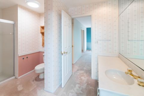 Tiny photo for 7 Court Of Fox River Vly, Lincolnshire, IL 60069 (MLS # 12478219)