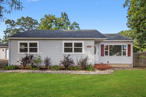 Photo of 33448 N Greentree Road, Grayslake, IL 60030 (MLS # 12516734)