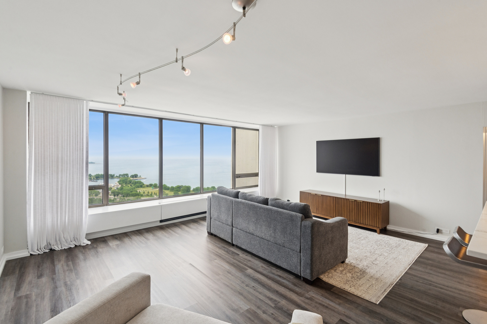 2800 N Lake Shore Drive 3603