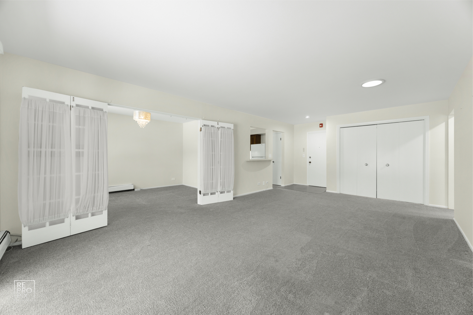 602 E Algonquin Road 207