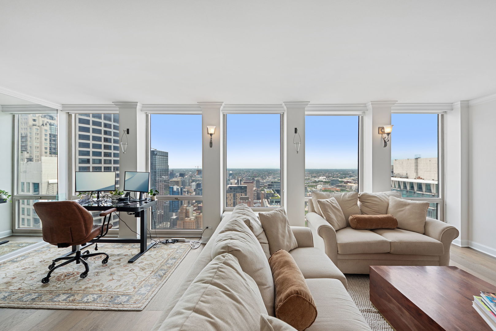 111 E Chestnut Street 55D