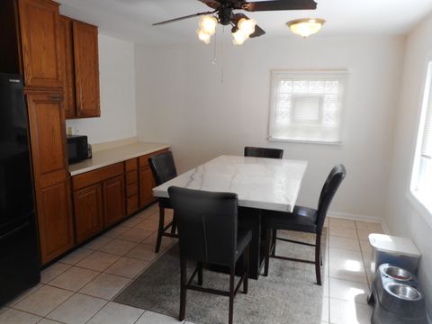 Tiny photo for 602 Bluff Court, Streamwood, IL 60107 (MLS # 12640425)