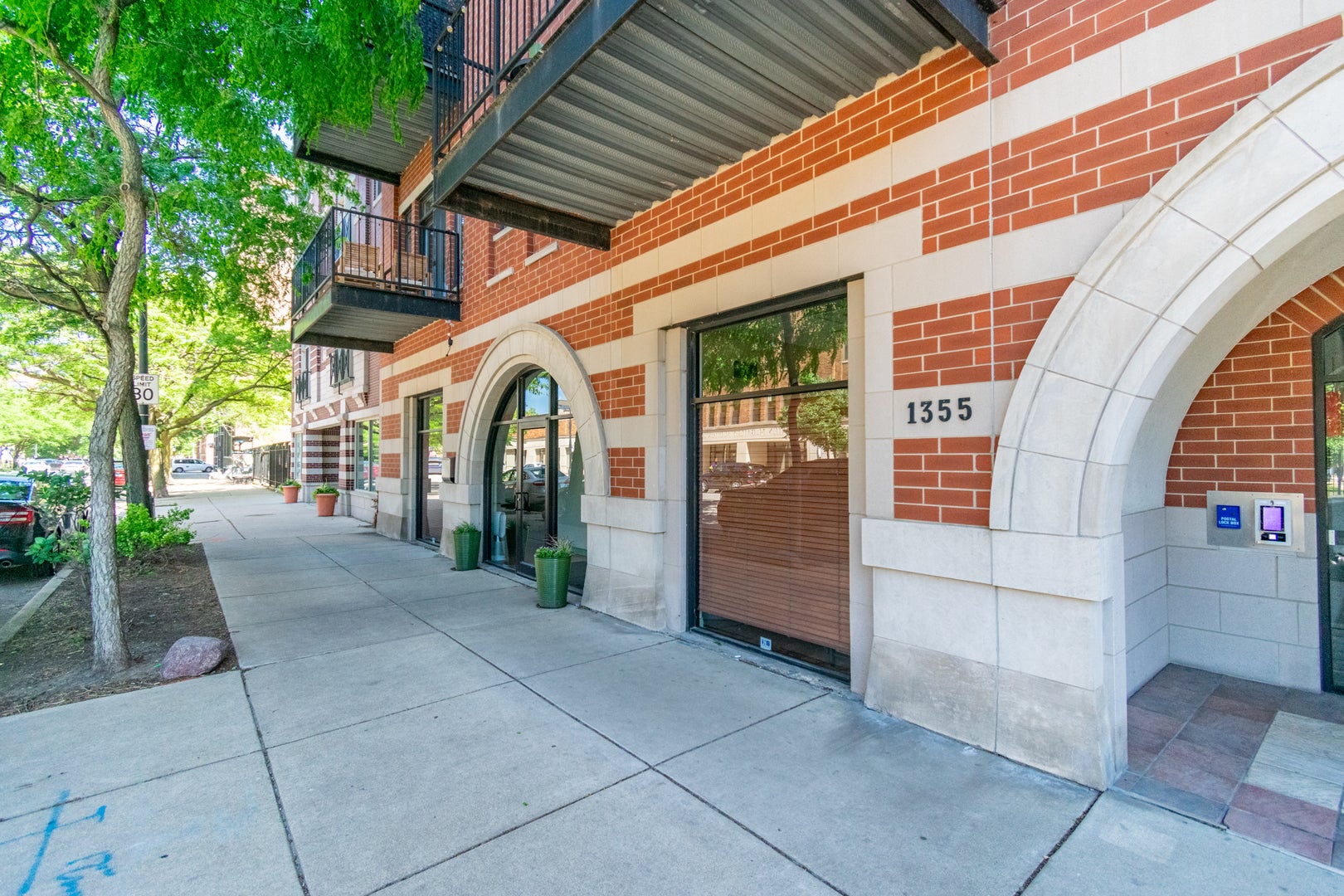 1355 W Washington Boulevard 1