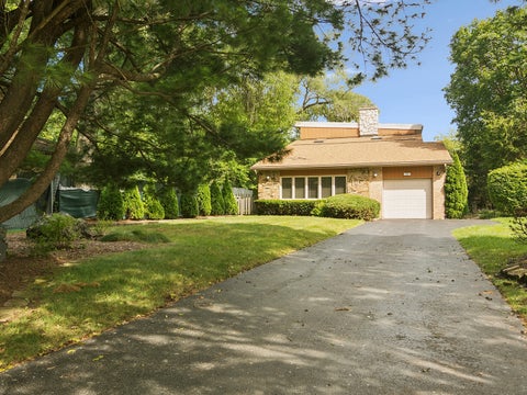 Tiny photo for 211 Blackhawk Road, Highland Park, IL 60035 (MLS # 12758851)