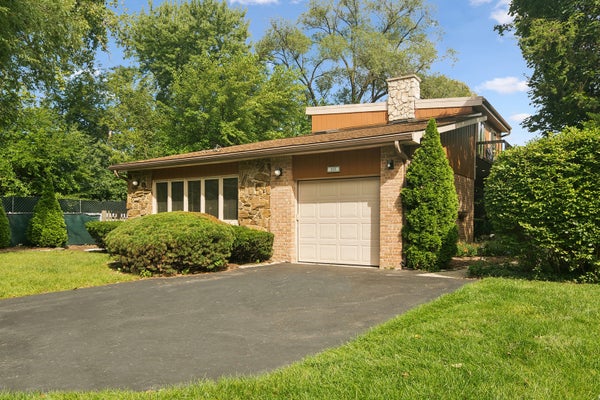 211 BLACKHAWK RD, HIGHLAND PARK, IL 60035 - Image b40de704a0365e80ca4e7713e8d34bf7/3782466943