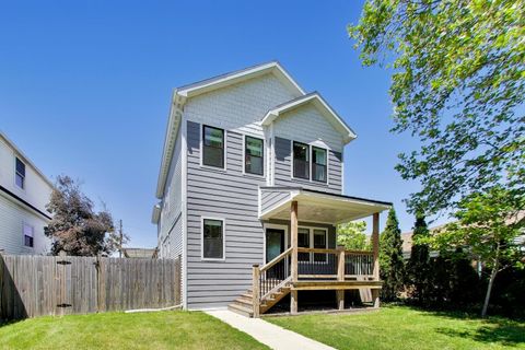 Photo of 5320 N Moody Avenue, Chicago, IL 60630 (MLS # 12653125)