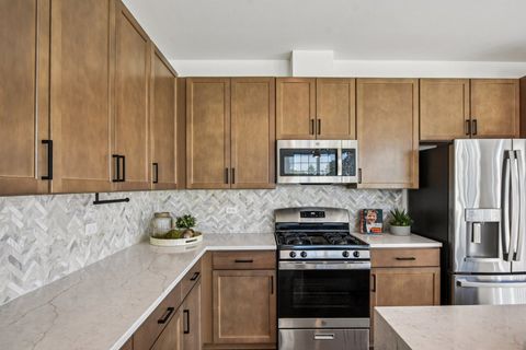 Tiny photo for 322 Timberleaf Circle, Roselle, IL 60172 (MLS # 12490192)