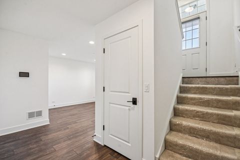 Tiny photo for 322 Timberleaf Circle, Roselle, IL 60172 (MLS # 12490192)