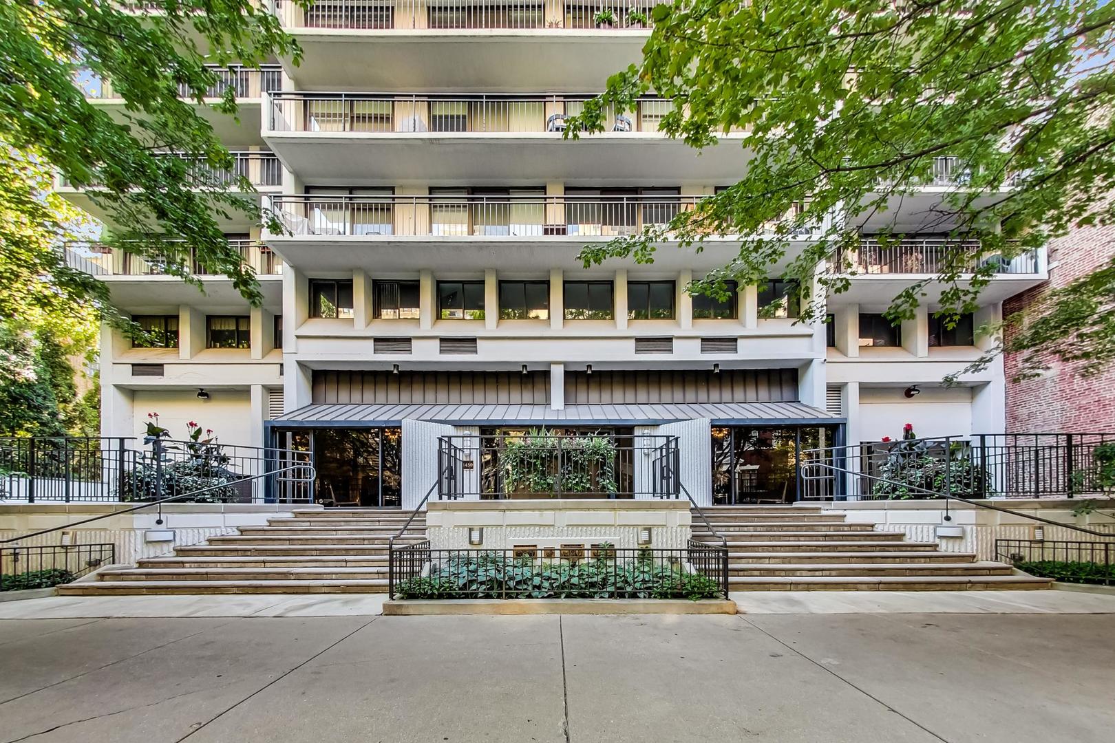 1430 N Astor Street 7B