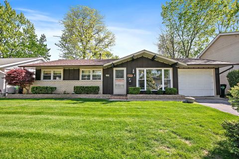 Photo of Streamwood, IL 60107 (MLS # 12650152)
