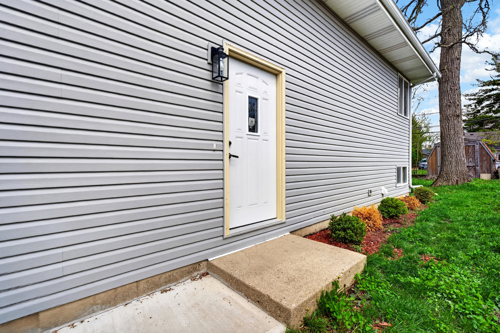 1525 Grove Drive