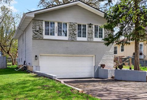 1525 Grove Drive Round Lake Beach IL 60073