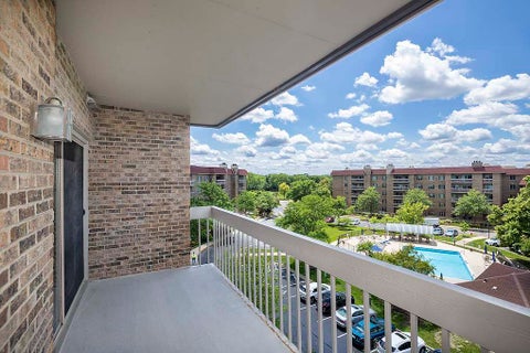Tiny photo for 1220 Rudolph Road #5B, Northbrook, IL 60062 (MLS # 12742021)