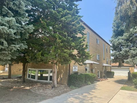 Tiny photo for 10324 Canterbury Street #1, Westchester, IL 60154 (MLS # 12485244)