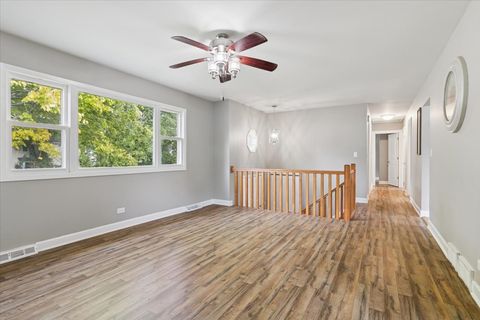 Tiny photo for 317 N Central Avenue, Wood Dale, IL 60191 (MLS # 12485594)