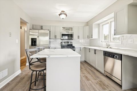 Tiny photo for 317 N Central Avenue, Wood Dale, IL 60191 (MLS # 12485594)