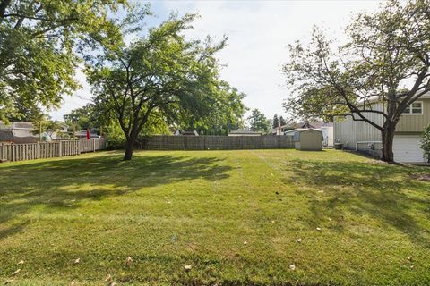 Tiny photo for 317 N Central Avenue, Wood Dale, IL 60191 (MLS # 12485594)