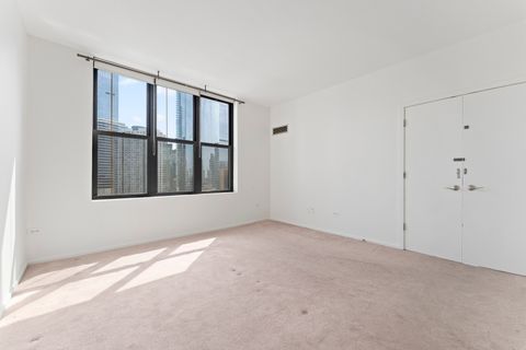 Tiny photo for 330 N Jefferson Street #1704, Chicago, IL 60661 (MLS # 12621462)