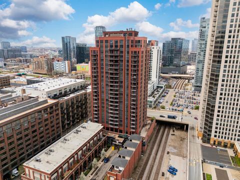 Tiny photo for 330 N Jefferson Street #1704, Chicago, IL 60661 (MLS # 12621462)