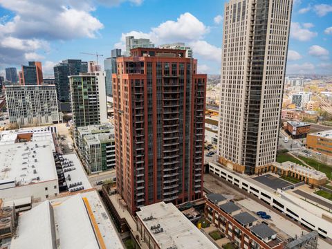 Photo of 330 N Jefferson Street #1704, Chicago, IL 60661 (MLS # 12621462)
