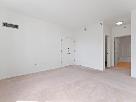Tiny photo for 330 N Jefferson Street #1704, Chicago, IL 60661 (MLS # 12621462)