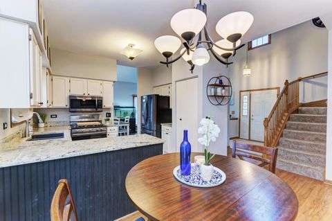 Tiny photo for 460 Springwood Lane, Bolingbrook, IL 60440 (MLS # 12575656)