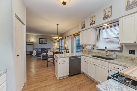 Tiny photo for 460 Springwood Lane, Bolingbrook, IL 60440 (MLS # 12575656)