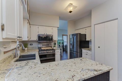 Tiny photo for 460 Springwood Lane, Bolingbrook, IL 60440 (MLS # 12575656)