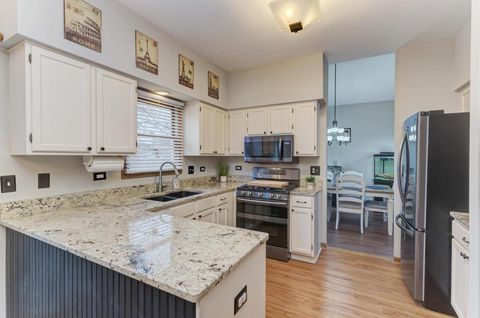 Tiny photo for 460 Springwood Lane, Bolingbrook, IL 60440 (MLS # 12575656)