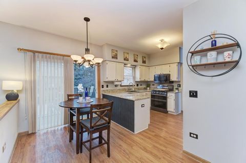 Tiny photo for 460 Springwood Lane, Bolingbrook, IL 60440 (MLS # 12575656)