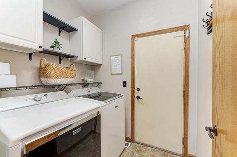 Tiny photo for 460 Springwood Lane, Bolingbrook, IL 60440 (MLS # 12575656)