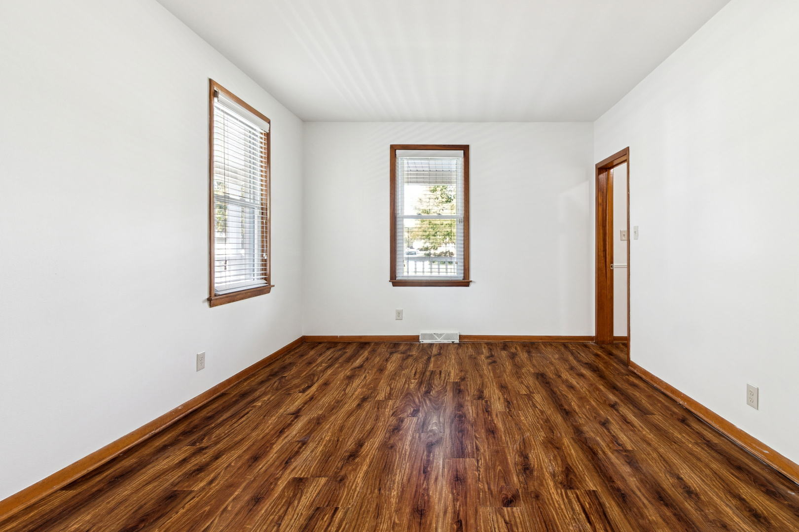 392 W Exchange Street