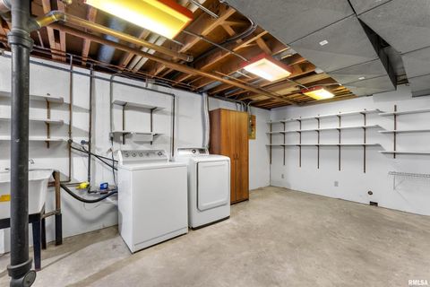 Tiny photo for 2326 KINGSWAY Drive, Bettendorf, IA 52722 (MLS # QC4269379)