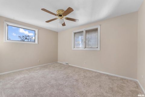 Tiny photo for 2326 KINGSWAY Drive, Bettendorf, IA 52722 (MLS # QC4269379)