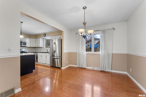 Tiny photo for 2326 KINGSWAY Drive, Bettendorf, IA 52722 (MLS # QC4269379)