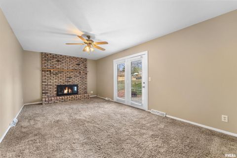 Tiny photo for 2326 KINGSWAY Drive, Bettendorf, IA 52722 (MLS # QC4269379)