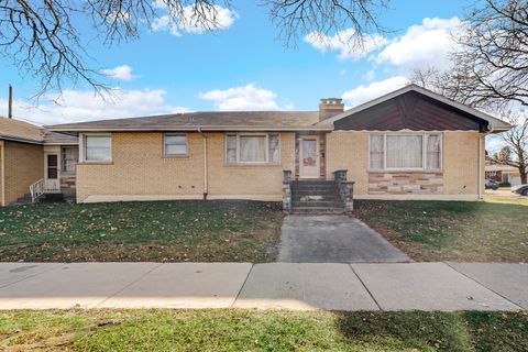 A home in Evergreen Park