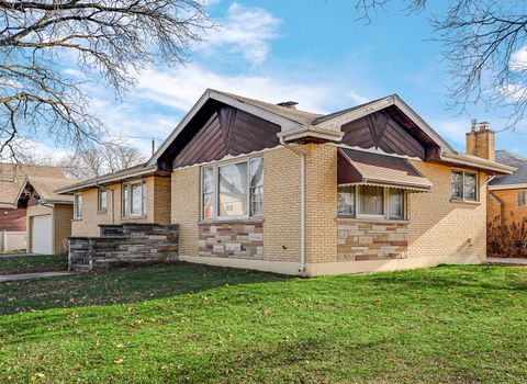 A home in Evergreen Park